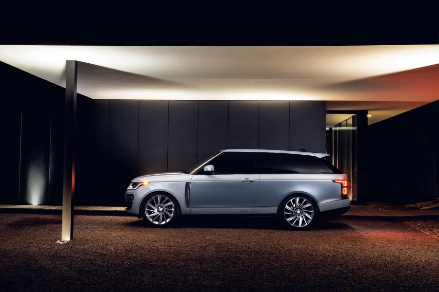  Land Rover Range Rover SV Coupe 2018 года  (NA) (фото 12 из 12)